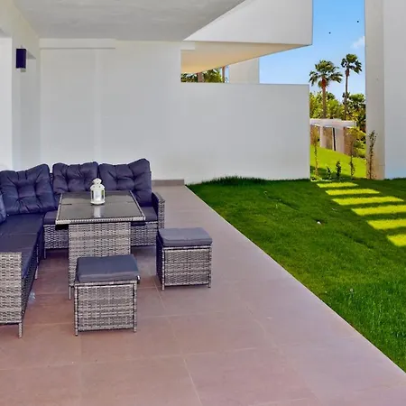 Lux Apartlprivate Lagoon-beachlpoollrelaxlnear Sea Apartment